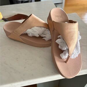 FIT-FLOPS  Slip-On Thong Sandals in Rose Gold